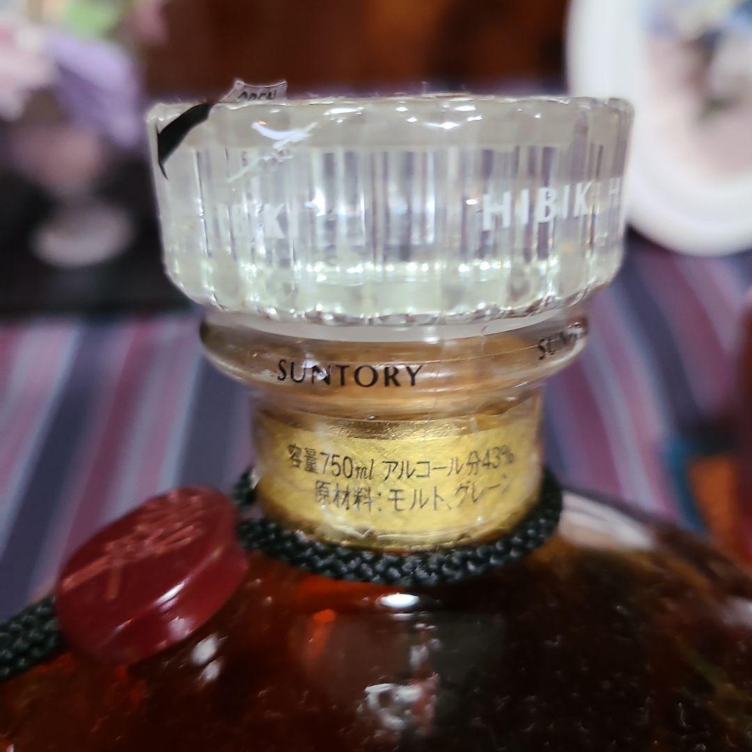 希少品　SUNTORY ウイスキー　響17年　ゴールドラベル
