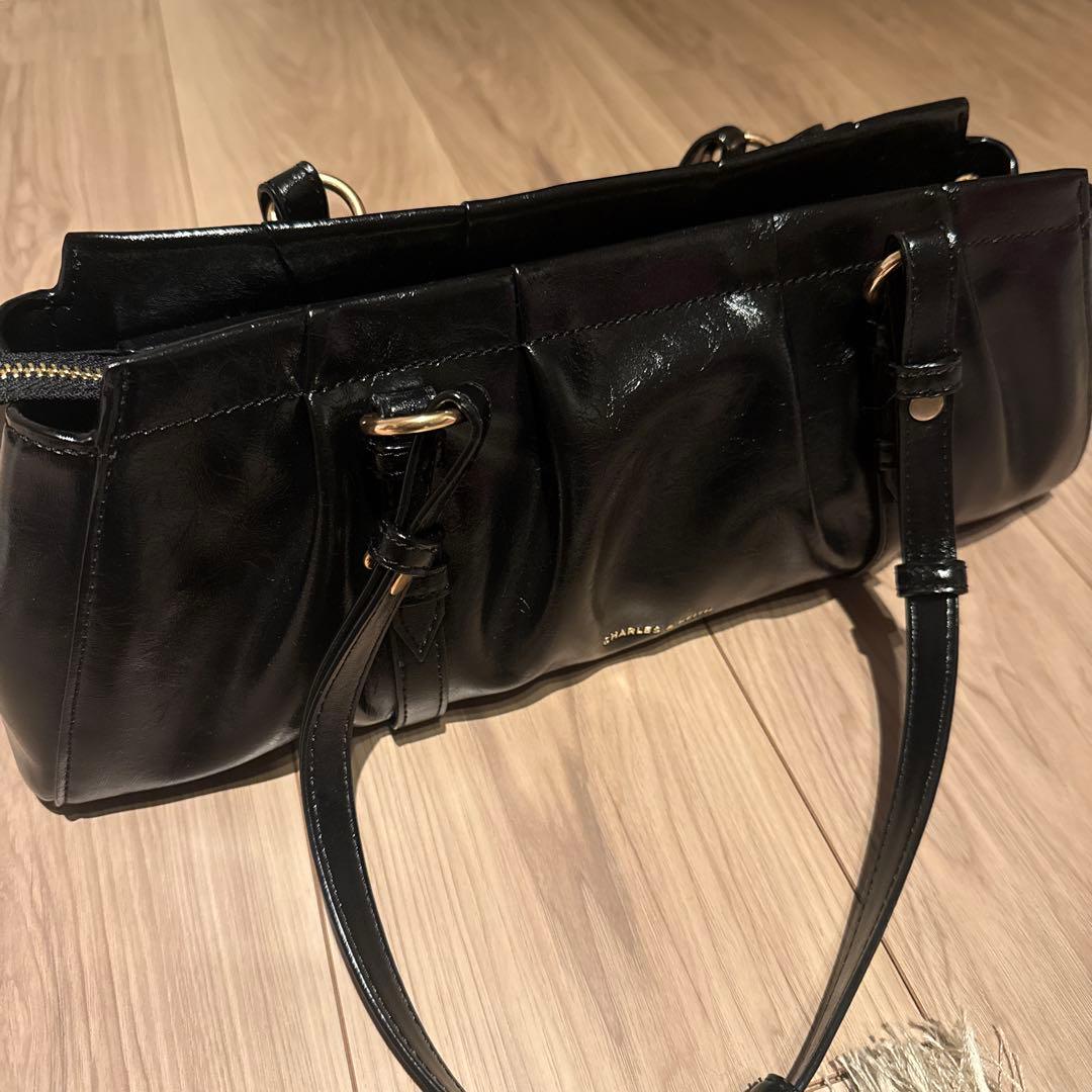 CHARLES & KEITH ショルダーバッグ