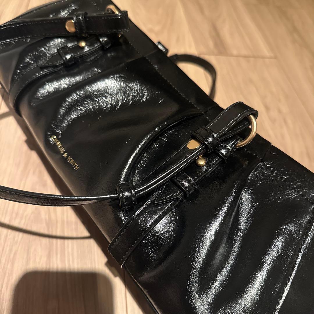 CHARLES & KEITH ショルダーバッグ