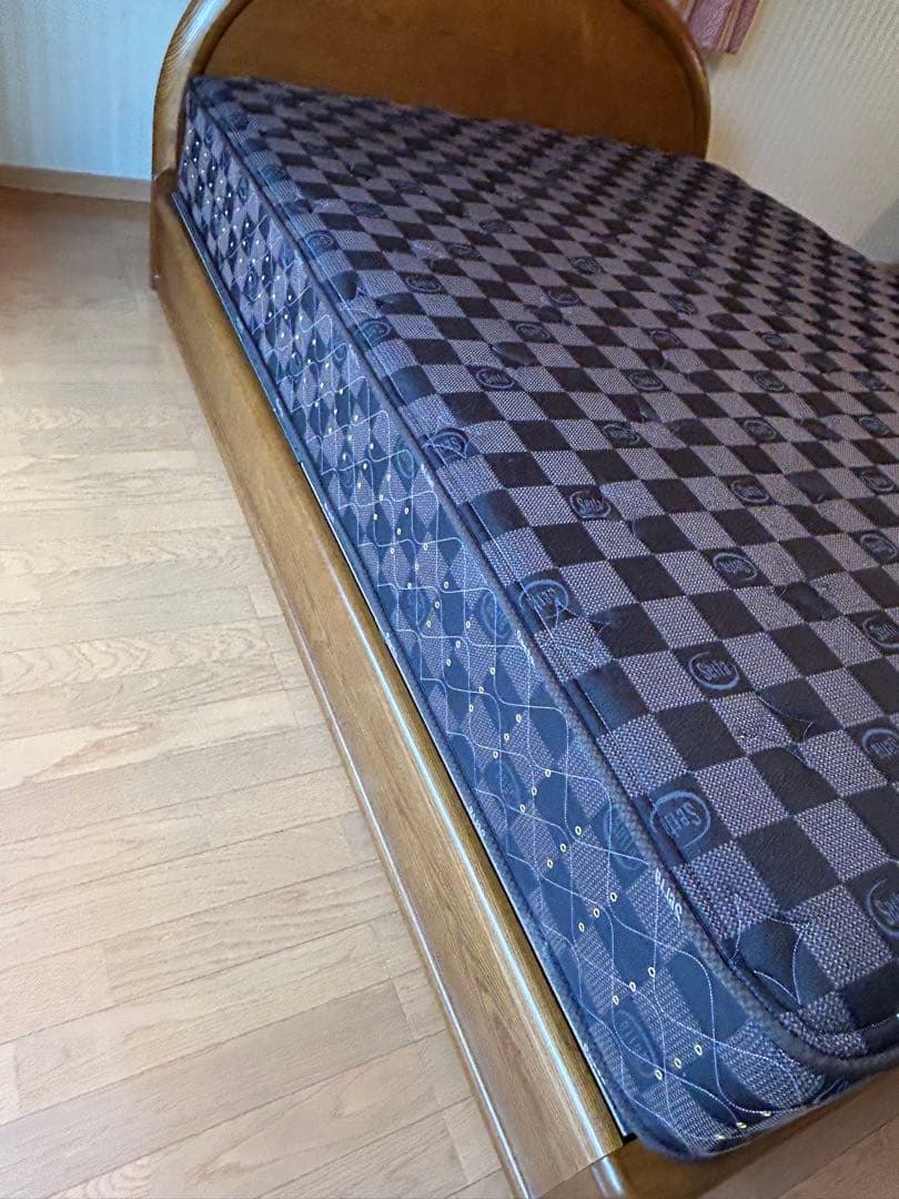 ポン　サータ　Serta マットレス　ポスチャーベーシック　クイーンサイズ