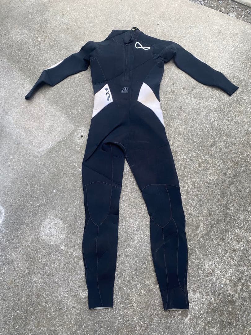 FCS フルスーツ　サイズML 試着のみ