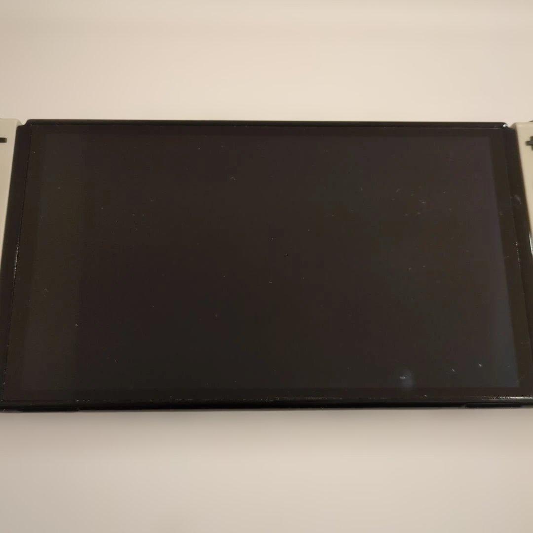 Nintendo Switch 本体 ホワイト/ブラック ジョイコン付き