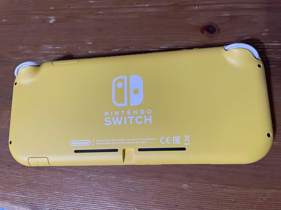 ［美品］Nintendo Switch Lite イエロー 本体 充電器