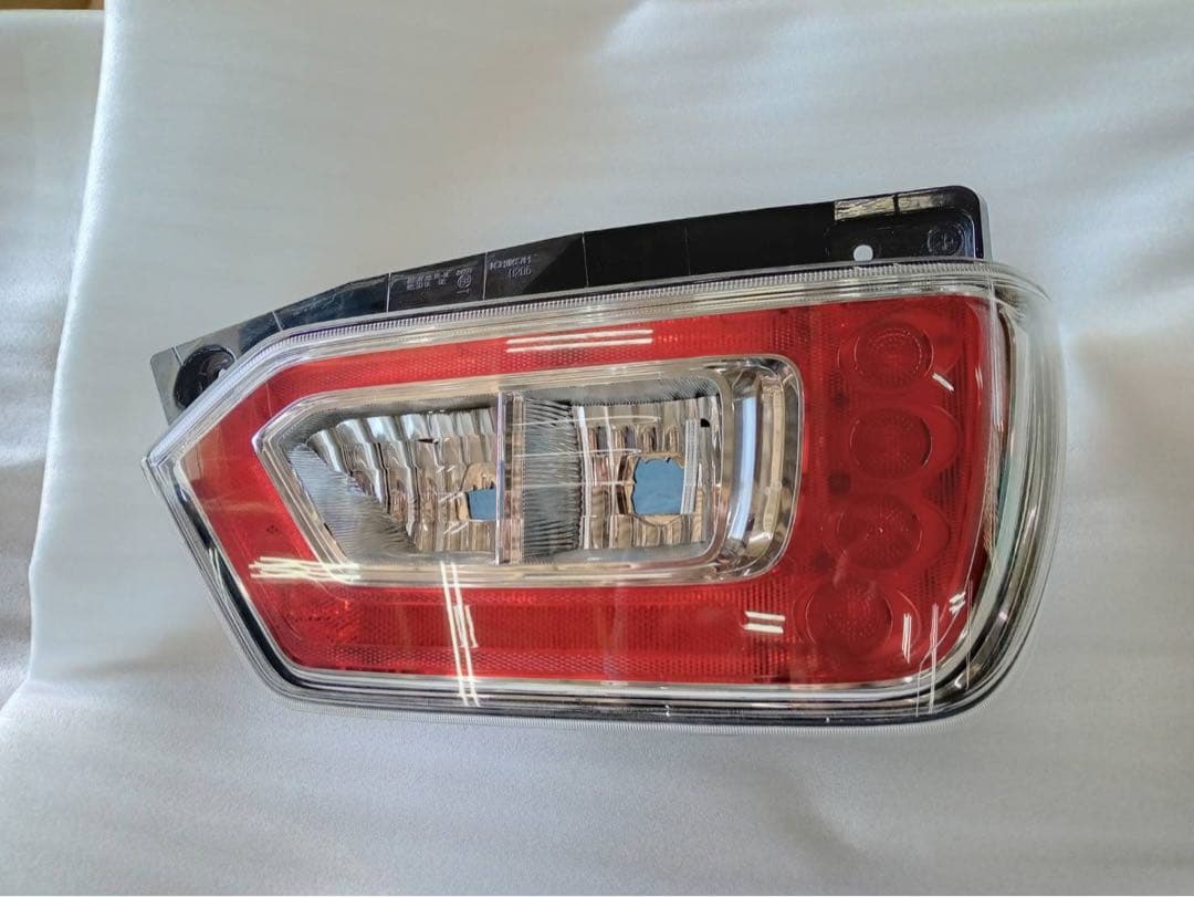 ワゴンR（MH55S） 右テールランプユニット