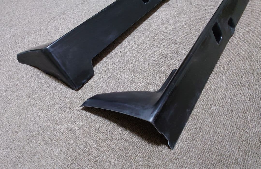 インパルス製 AE86用純正タイプFRPサイドステップ