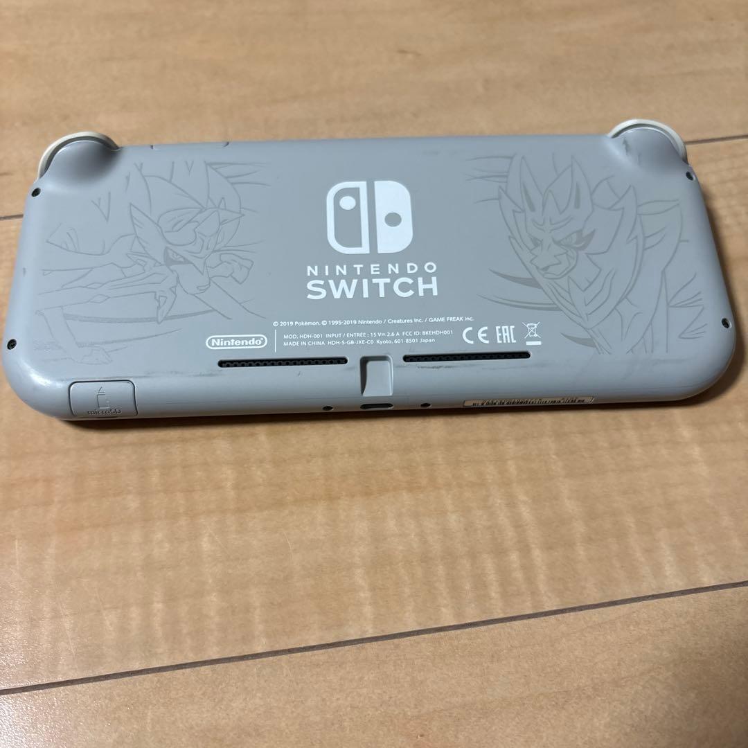 Nintendo Switch Lite ポケモンモデル