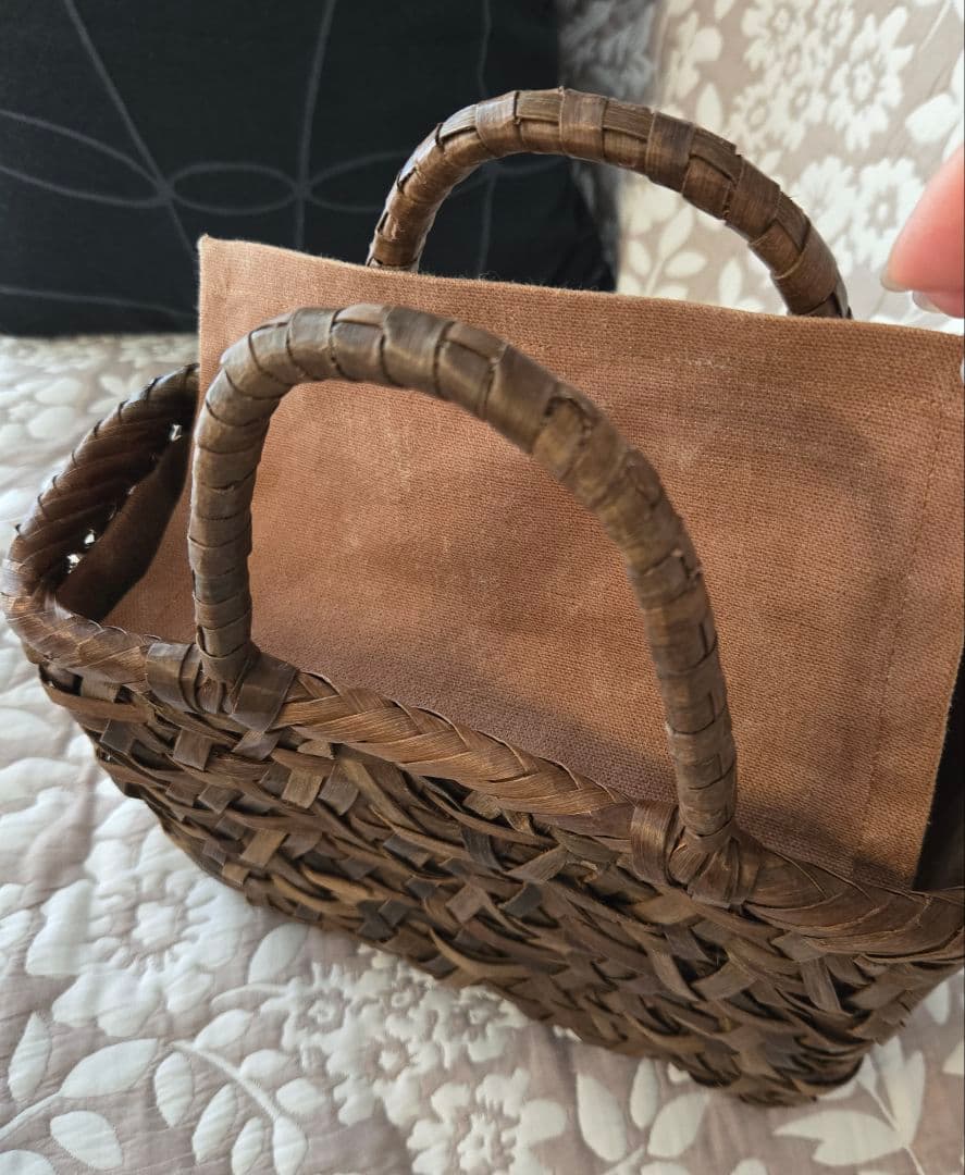 かごやの胡桃かごバッグ