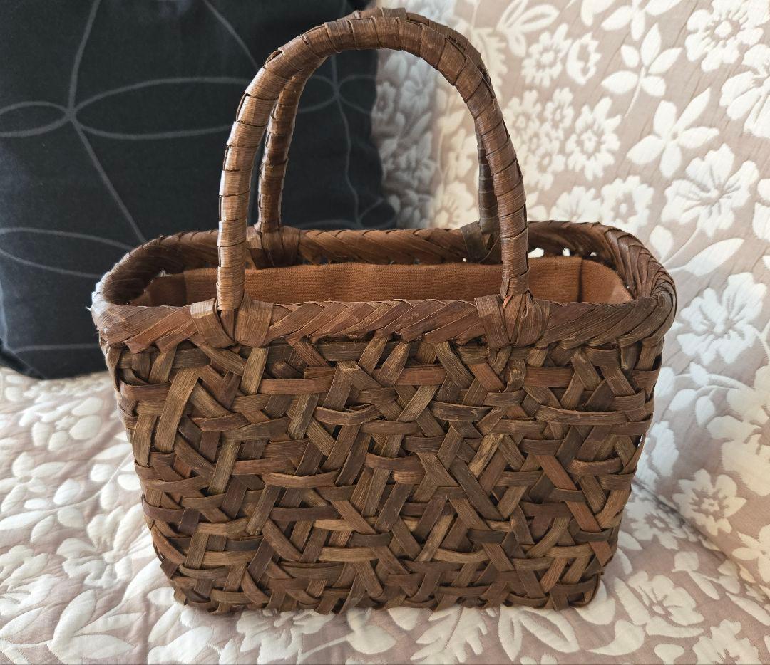 かごやの胡桃かごバッグ