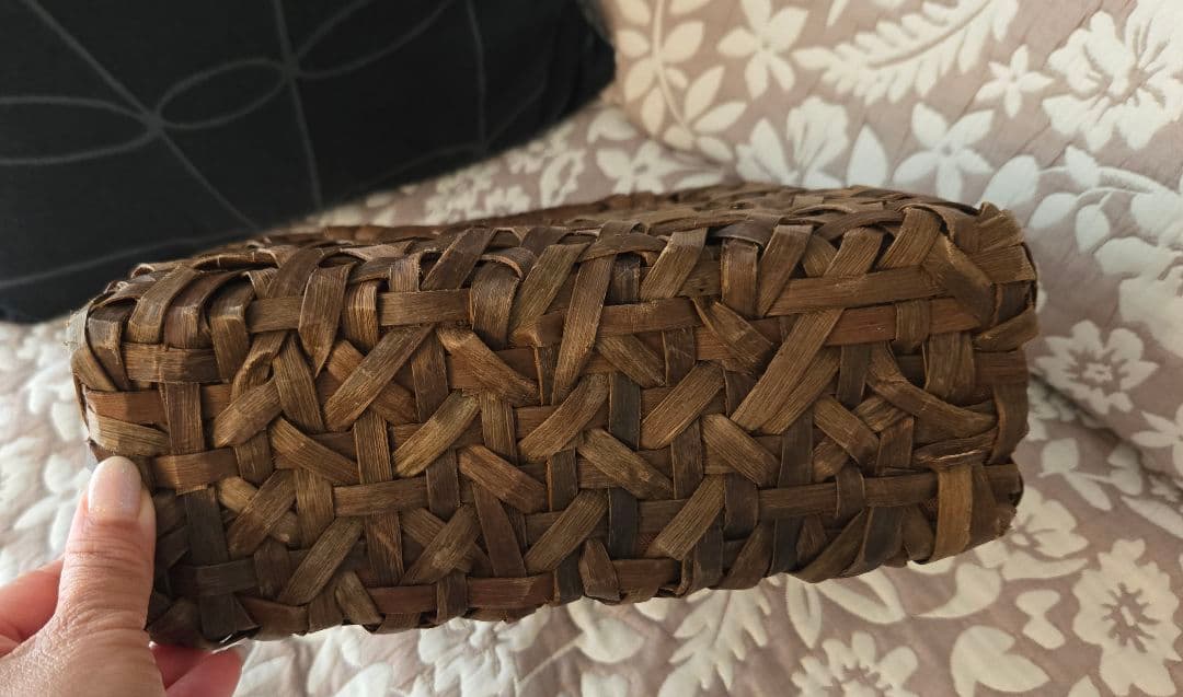 かごやの胡桃かごバッグ