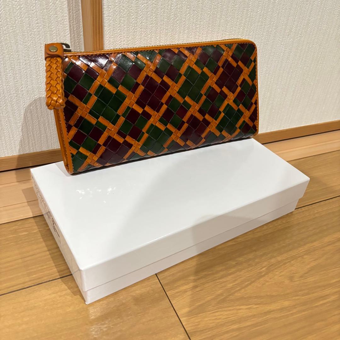 ☆新品未使用＊ダコタ＊革＊長財布＊編み込みデザイン＊早い者勝ち！