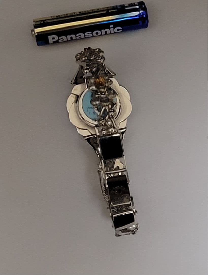 【ジャンク品】yvelyne ponnau イヴリーヌ ポノー 腕時計