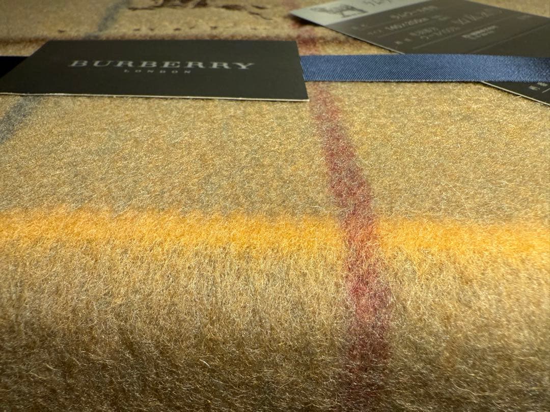 【BURBERRY × 西川産業】ラムウール100％ブランケット（日本製）