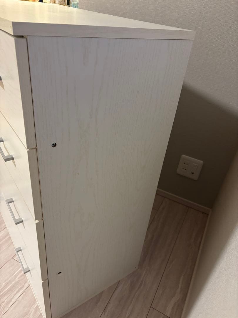 ニトリ　ホワイト4段チェスト　チェストクローネ