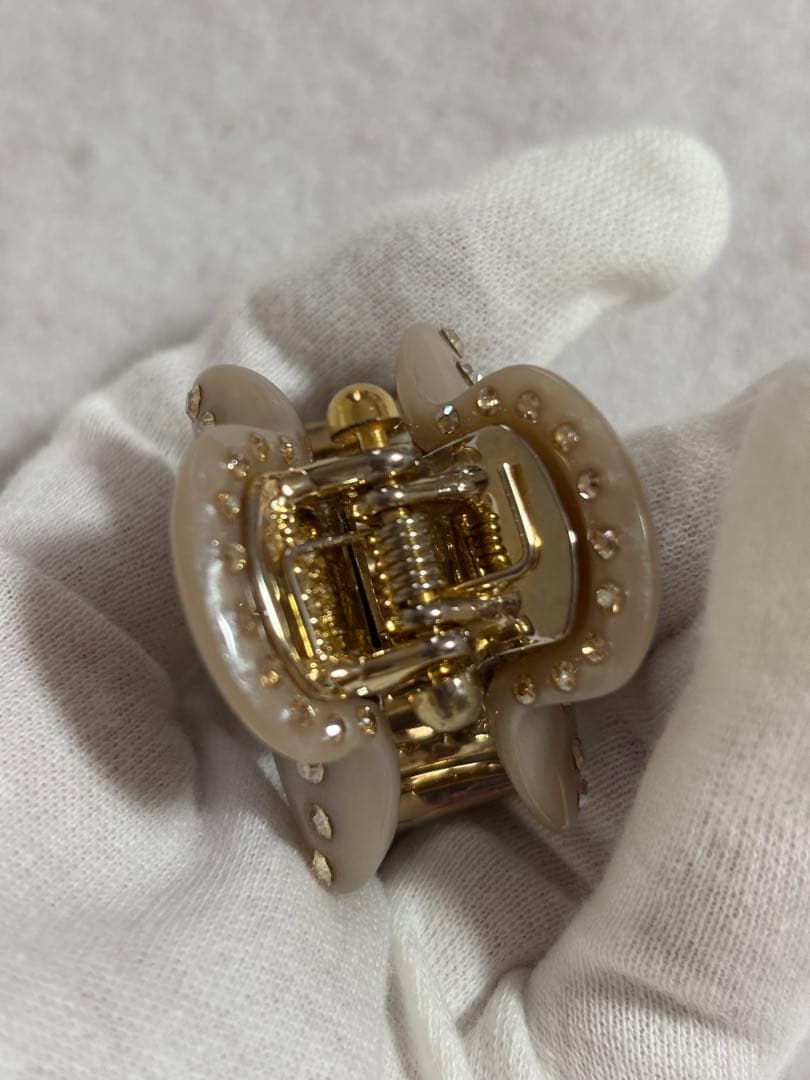 【極美品】アッカ acca クリップ　ティアラクイーン　グレージュ