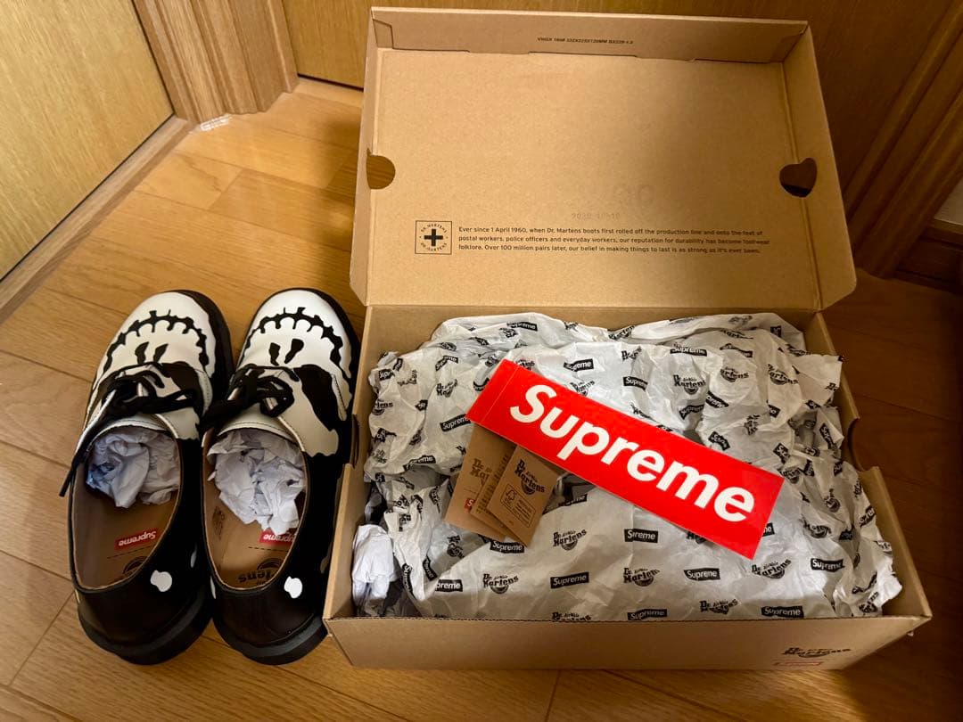 ミロ　Supreme Dr. Martens