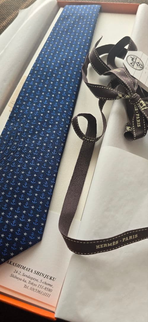 ★POLITE★　【新品未使用　プレゼントに】HERMES ネクタイ