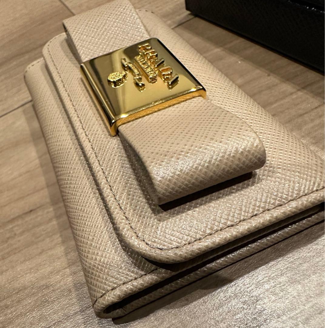 PRADA キーケース サフィアーノフィオッコ CAMMEO
