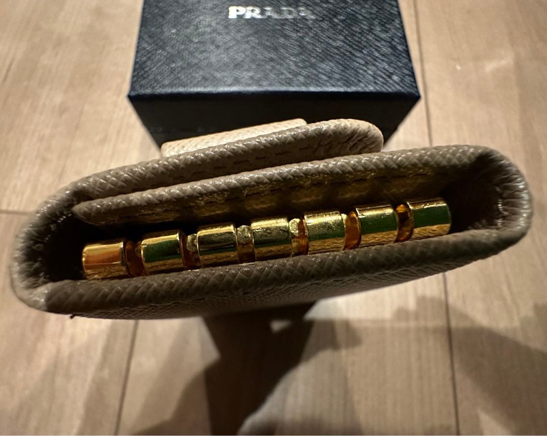 PRADA キーケース サフィアーノフィオッコ CAMMEO