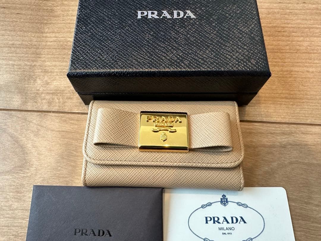 PRADA キーケース サフィアーノフィオッコ CAMMEO