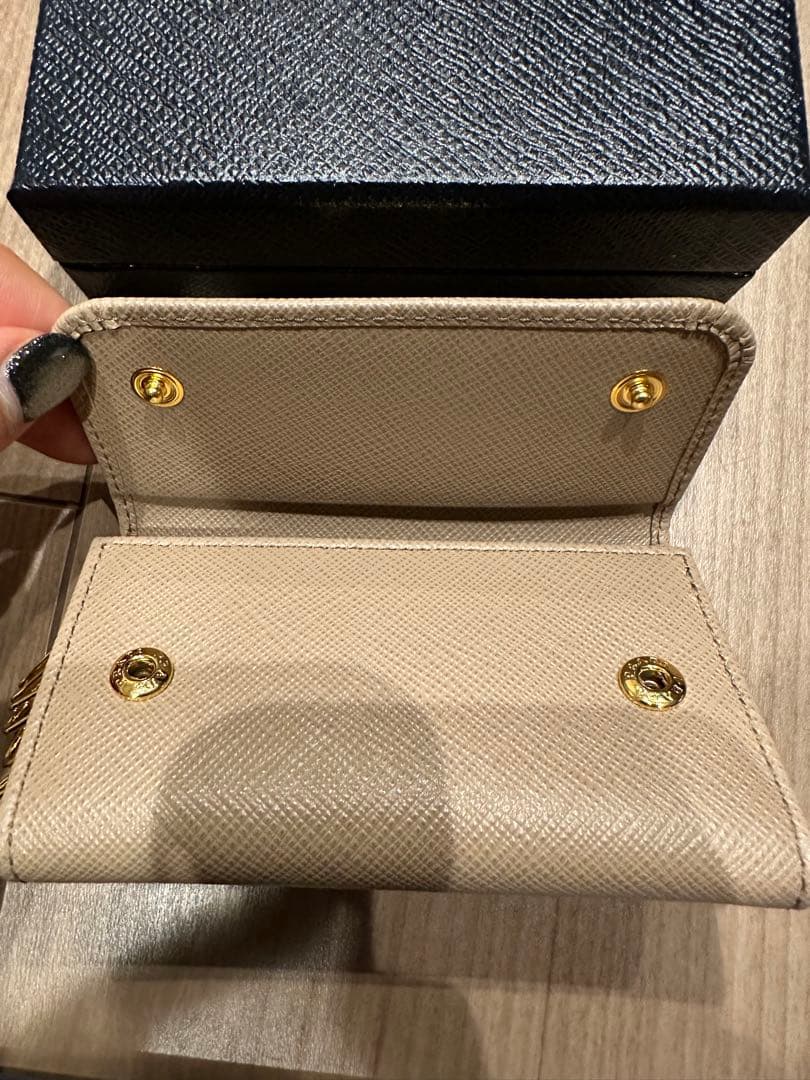 PRADA キーケース サフィアーノフィオッコ CAMMEO