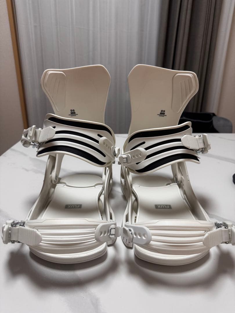 FLUX DS Mスノーボードビンディング ホワイト