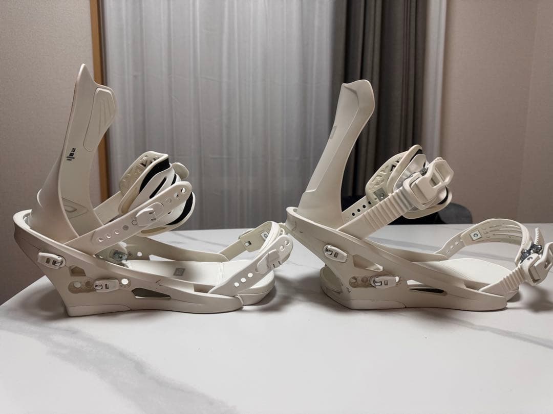FLUX DS Mスノーボードビンディング ホワイト