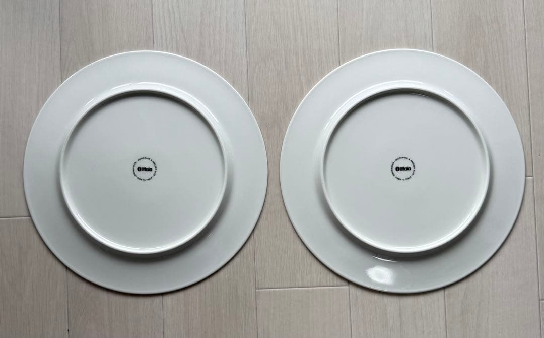  Satumetsä プレート　30cm 2枚