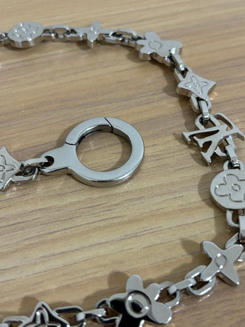 VUITTON ウォレットチェーン