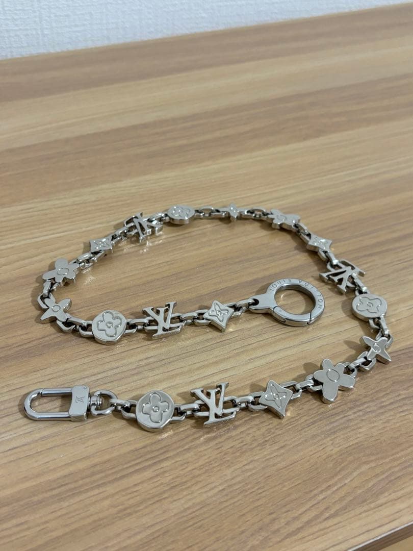 VUITTON ウォレットチェーン