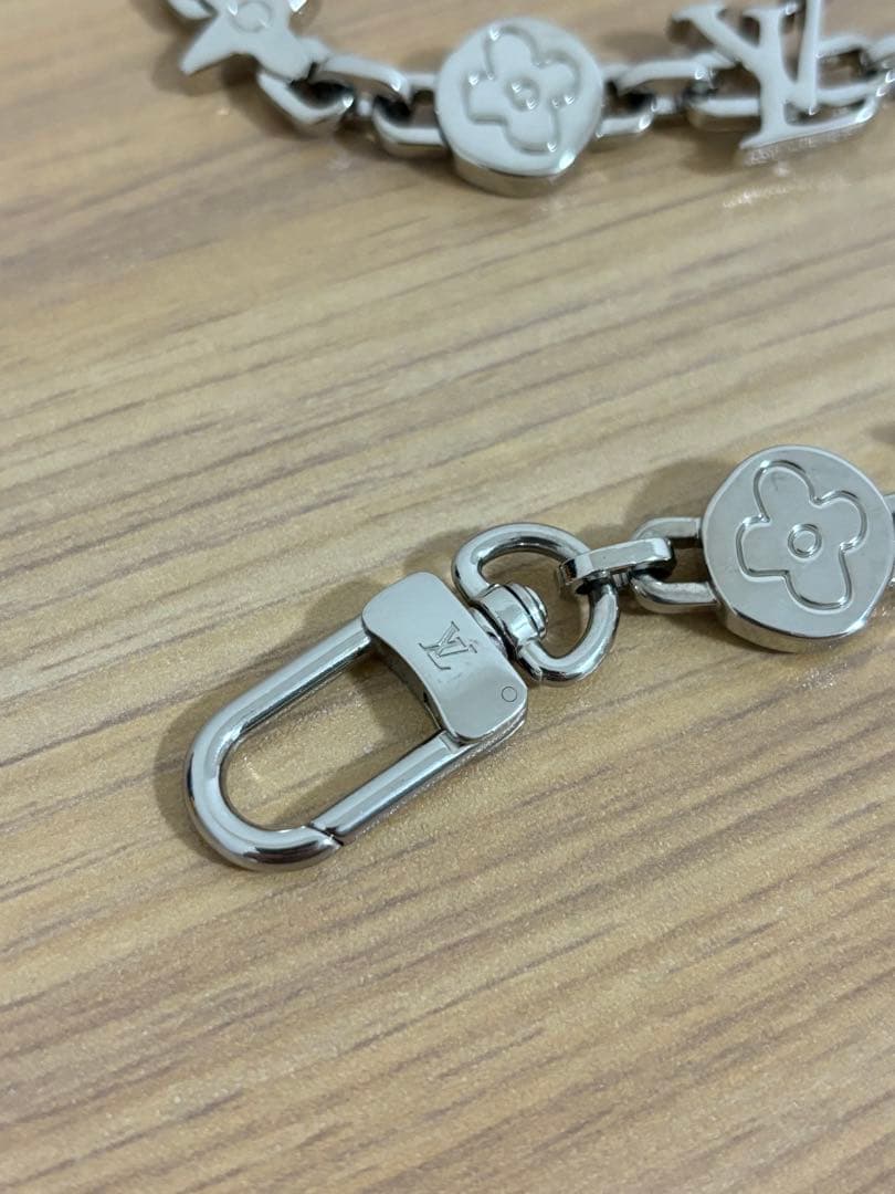 VUITTON ウォレットチェーン