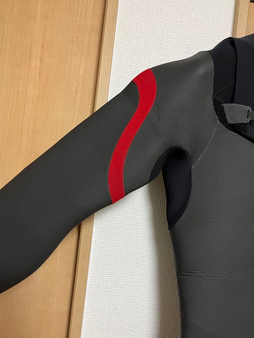 XCEL セミドライ　ウェットスーツ 黒✖️ 赤　5mm