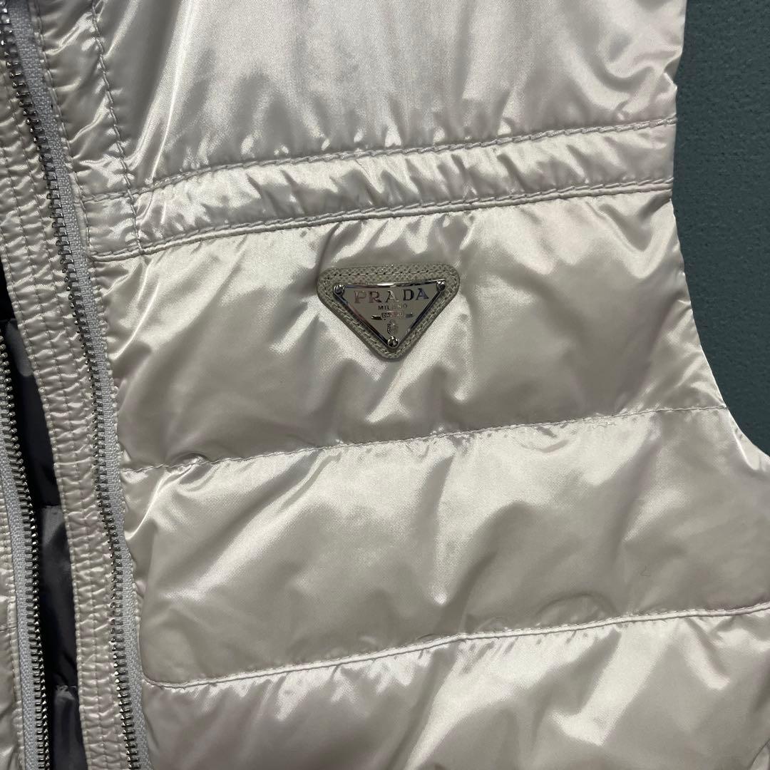 お正月セール✨　プラダ　ダウンベスト　38