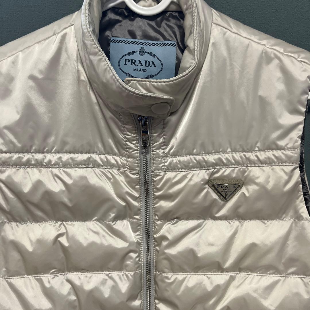 お正月セール✨　プラダ　ダウンベスト　38