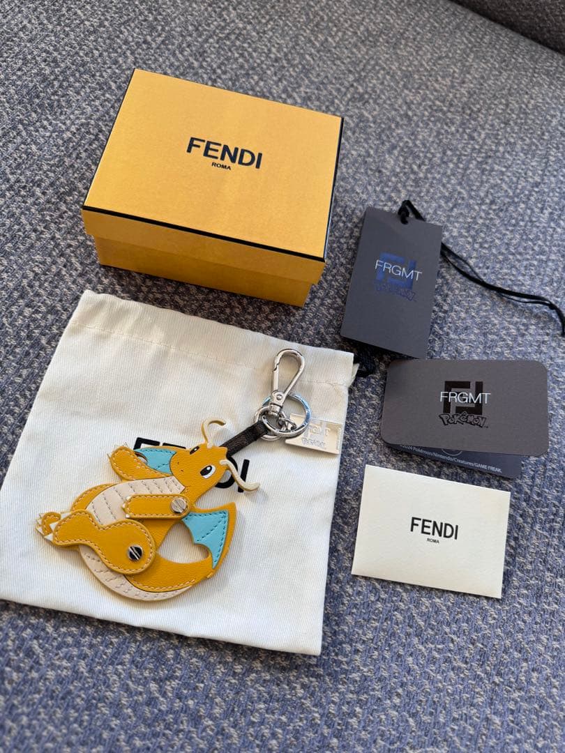 フェンディ×ポケモン　チャーム　キーホルダー