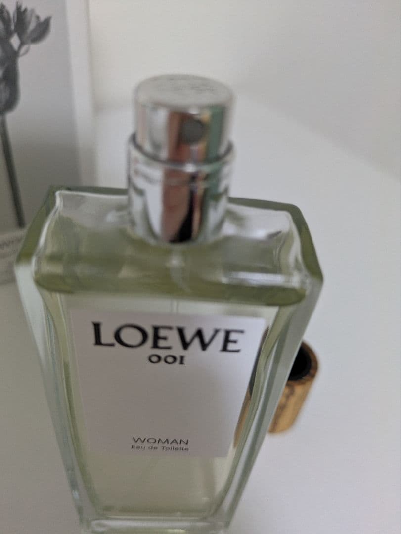 LOEWE 001 WOMAN 50ml　ロエベ　オードゥトワレ