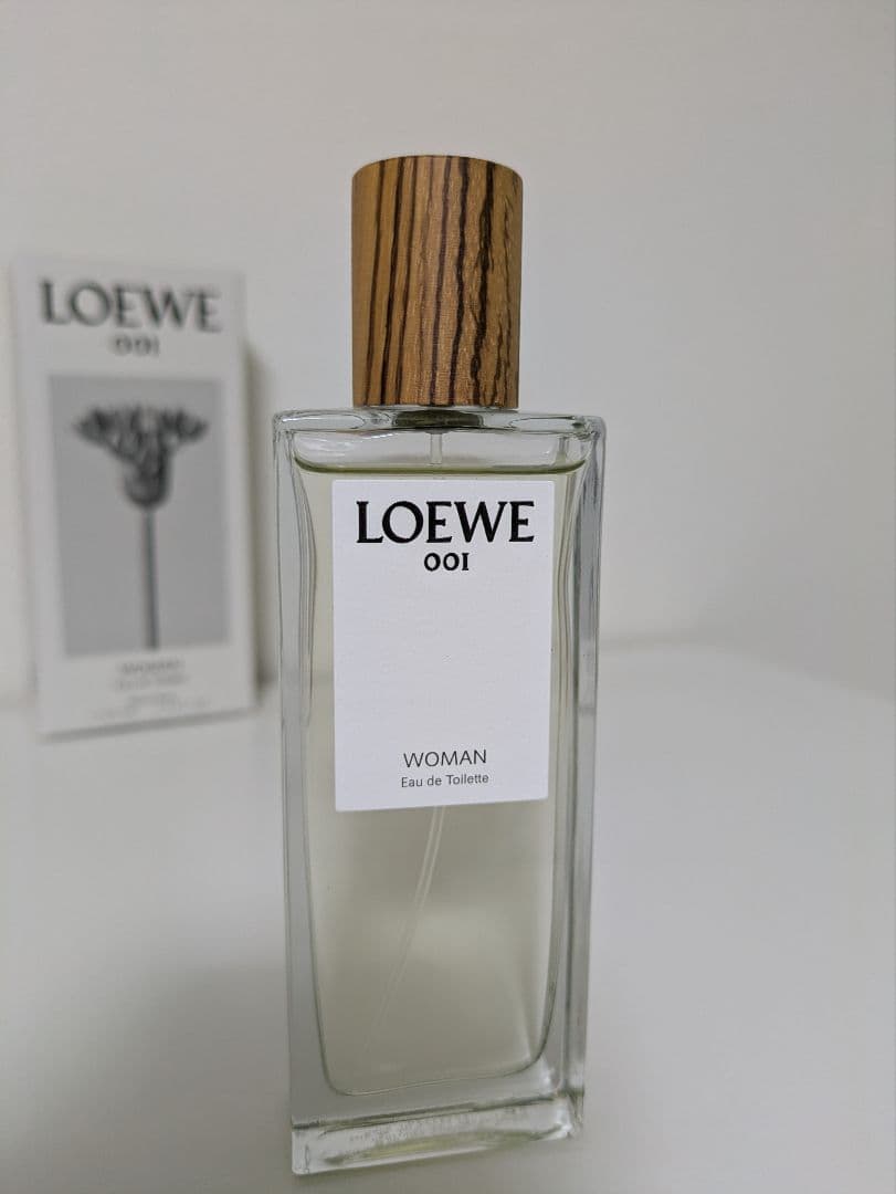 LOEWE 001 WOMAN 50ml　ロエベ　オードゥトワレ