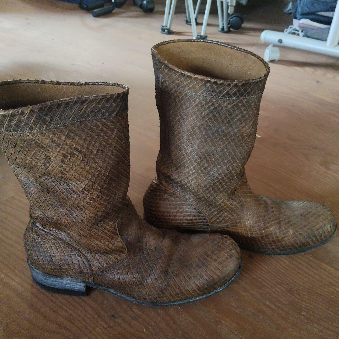 アタッチメント　ATTACHMENT　パイソン風ペコスブーツ