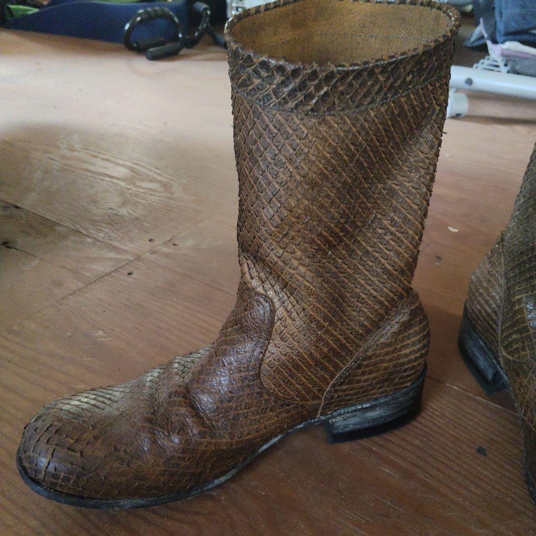 アタッチメント　ATTACHMENT　パイソン風ペコスブーツ