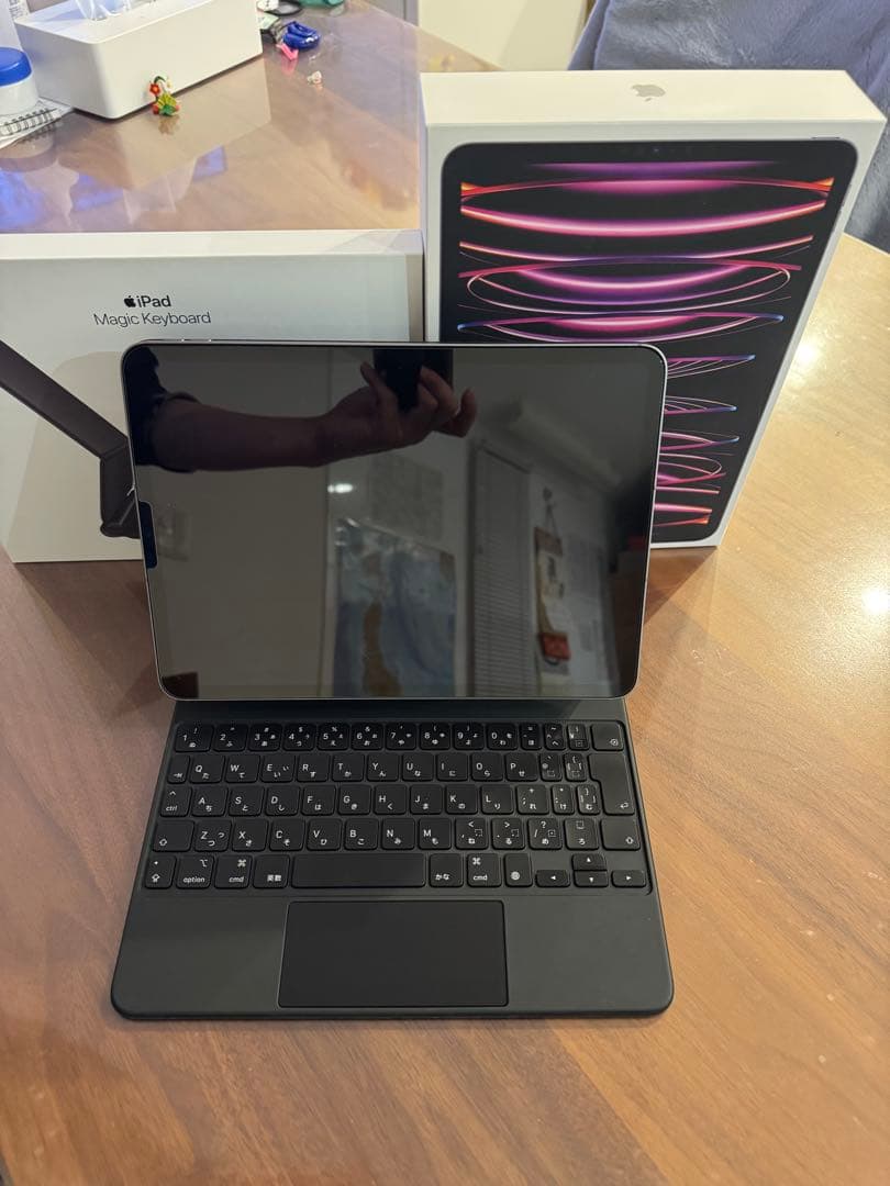 iPad Pro11インチ M2 + Magic Keyboard