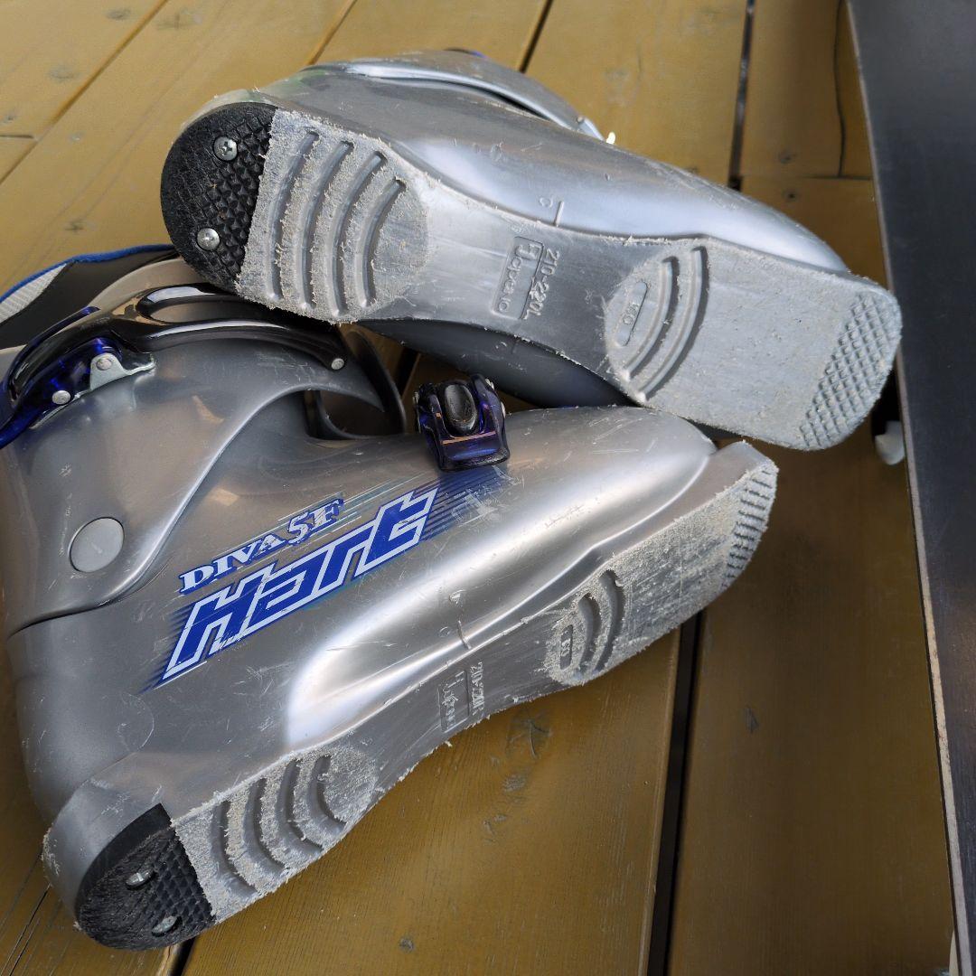 【中古】 KAZAMA スキー板126cm・ストック・ブーツセット　袋おまけ付き