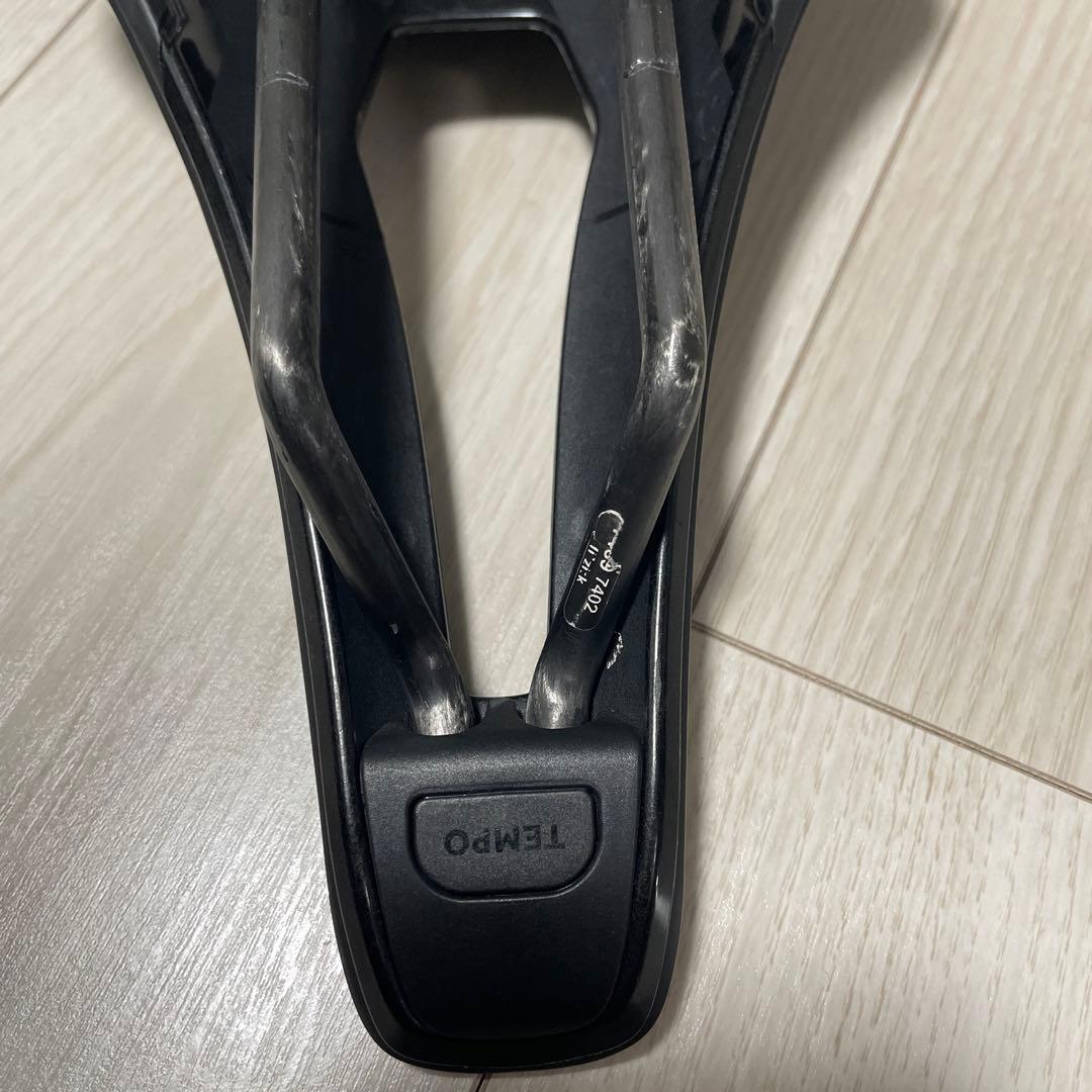 フィジーク TEMPO ARGO R1 サドル 150mm幅 ブラック