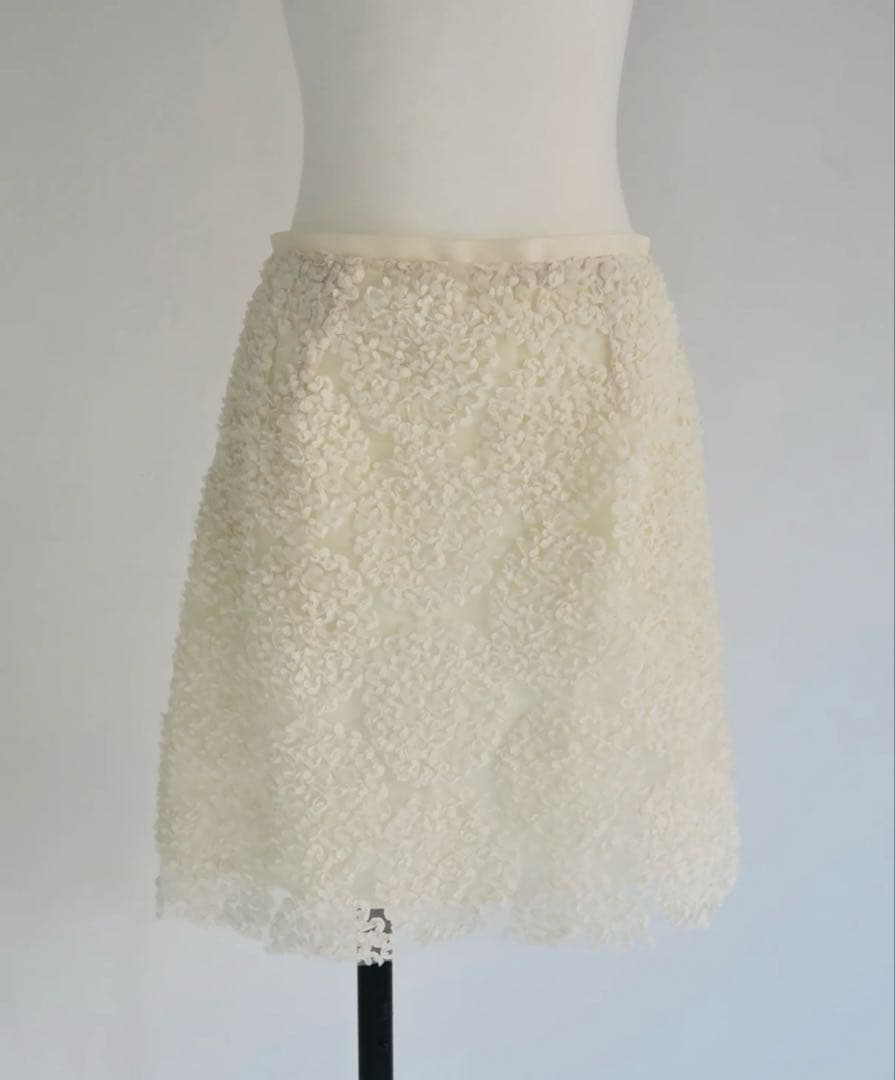 【AMOMMA】FLOWER MINI SKIRT(IVORY)