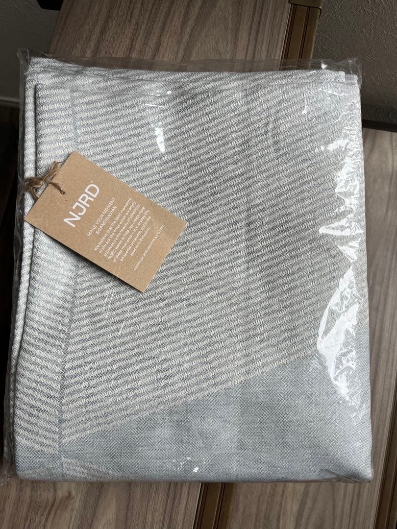 【Kumaco】NJRD テーブルクロス147x250 cm 新品