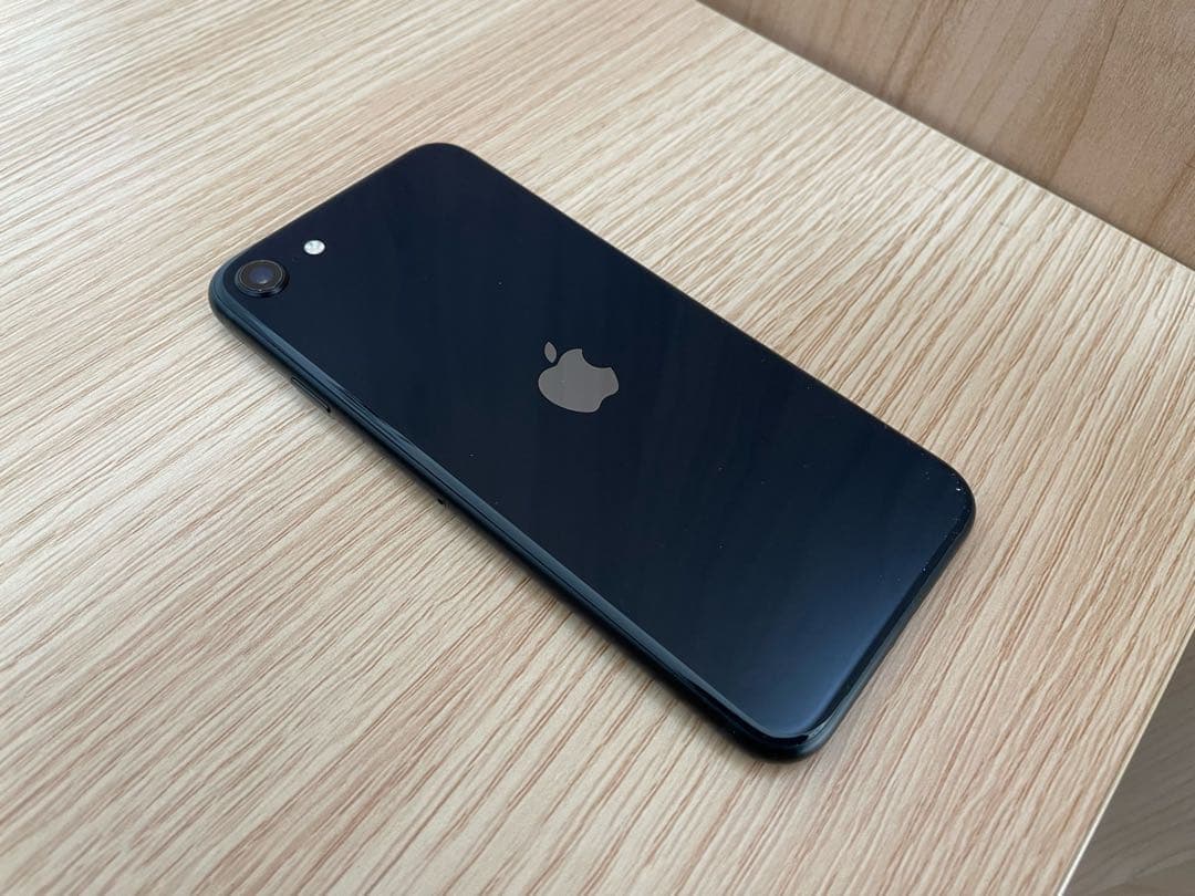 Apple iPhone SE 64GB SIMフリー MMYC3J/A