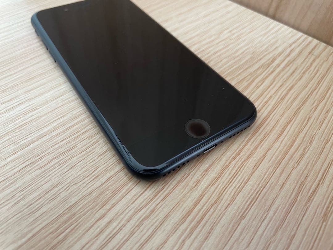 Apple iPhone SE 64GB SIMフリー MMYC3J/A