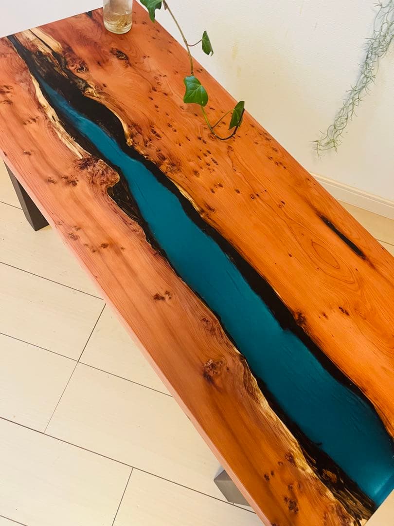 ローテーブル レジンテーブル　リバーテーブル　一位の木　アイアンテーブル