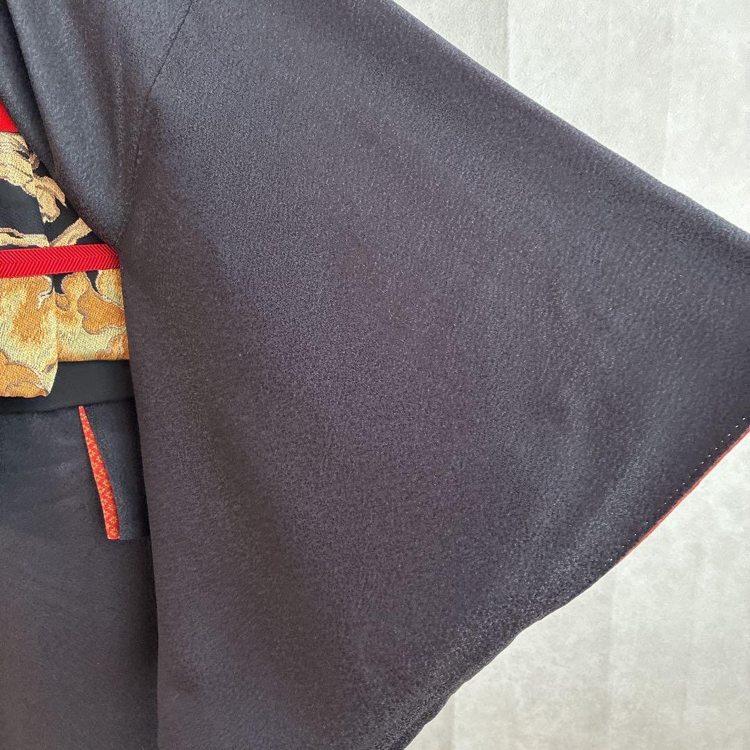 色無地　フルセット　着物　正絹　黒　比翼仕立て　帯で遊ぶ黒　粋　一つ紋刺繍　J5