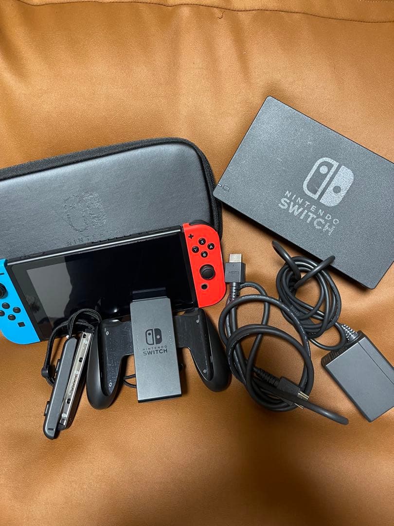 Nintendo Switch ネオンブルー/ネオンレッド 本体　箱無し