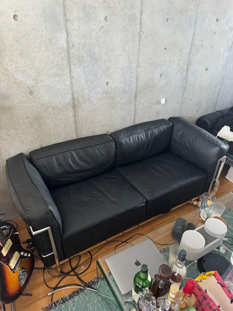 Lily LC3 ソファ リプロダクト 本革 ESQ 完全生産品