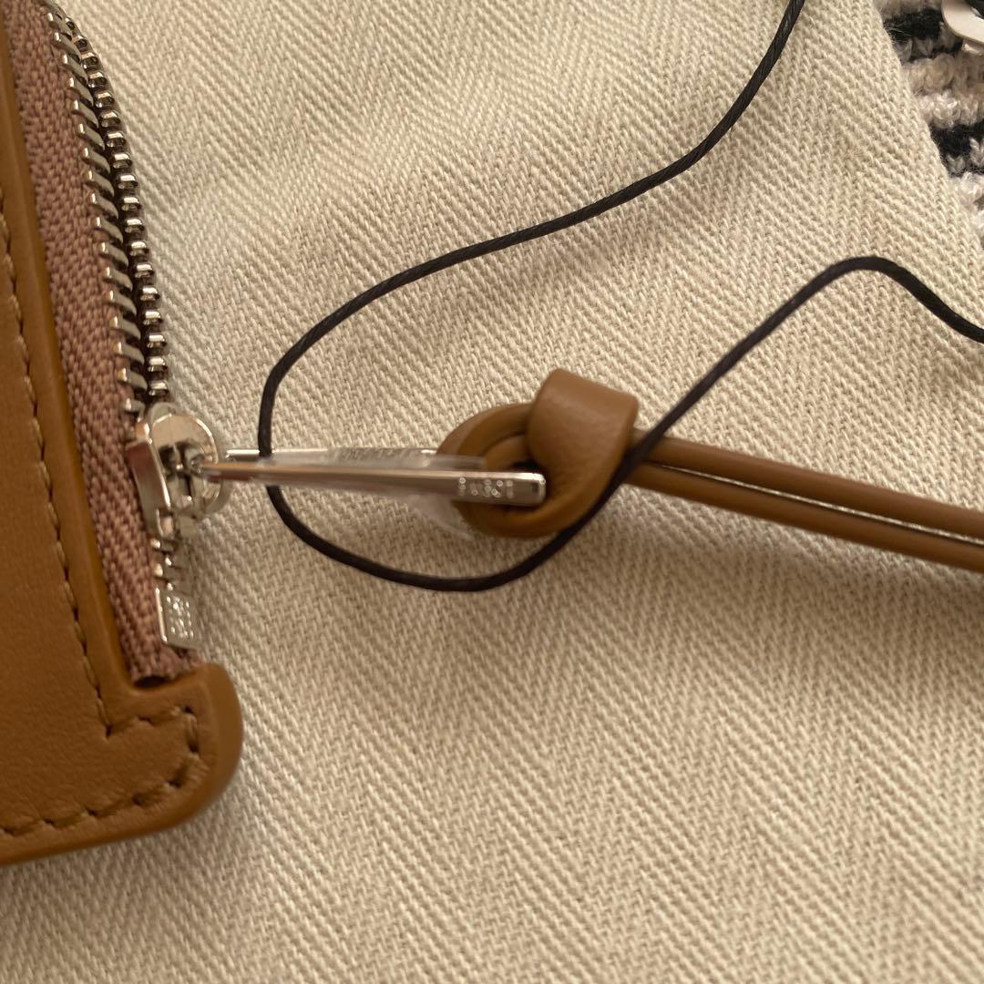 ロエベキャッツカードフォルダー